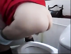 I filmed a bunch of women taking a pee and farting in the toilet